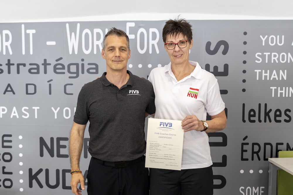 FIVB-képzést teljesített vezetőedzőnk, Dömötör-Mátrai Beáta